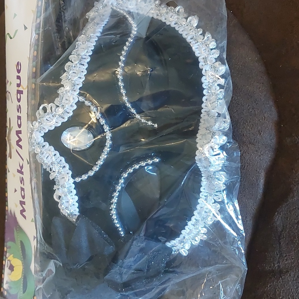 Mardi Gras Masquerade Mask - NWT